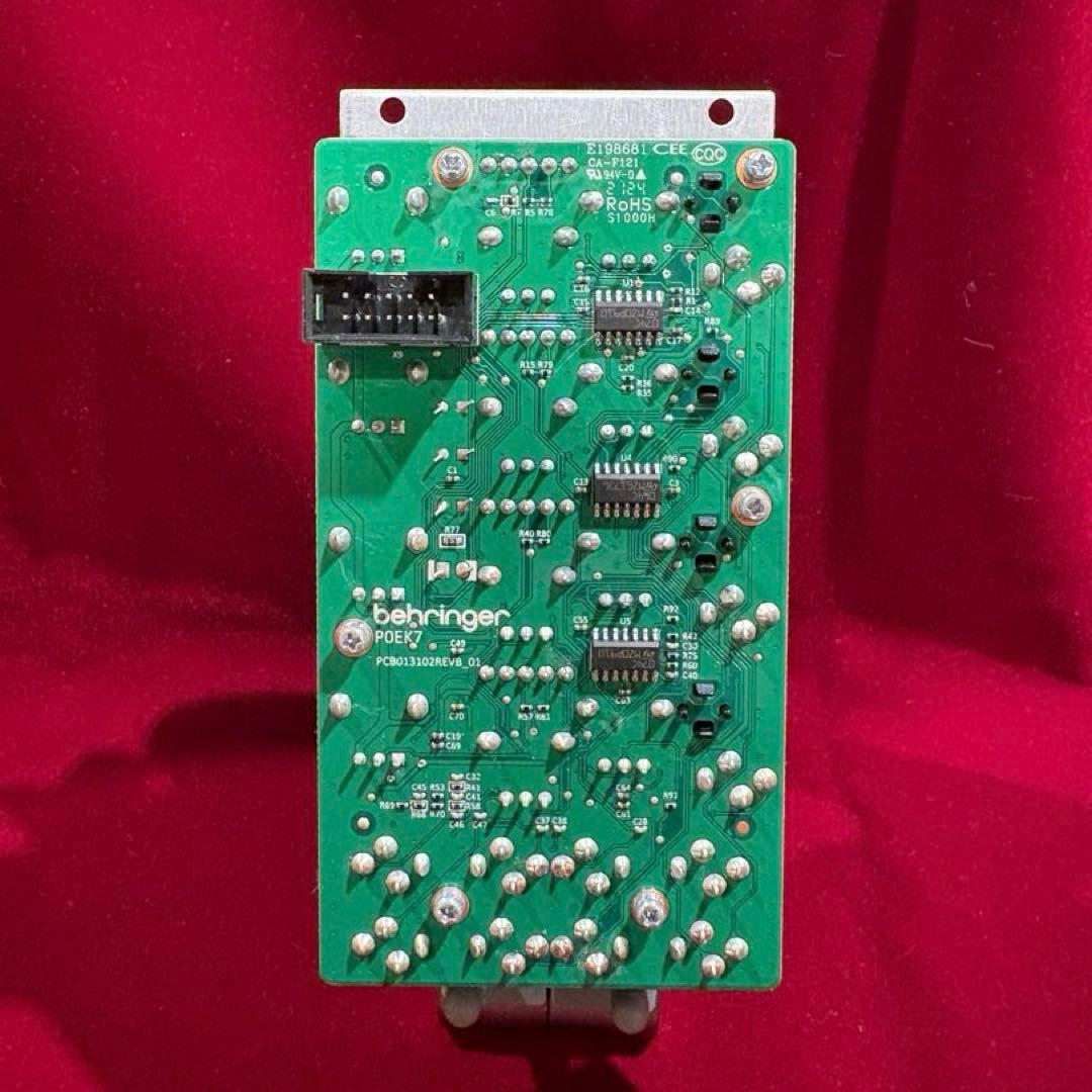 behringer FOUR PLAY モジュラーシンセ