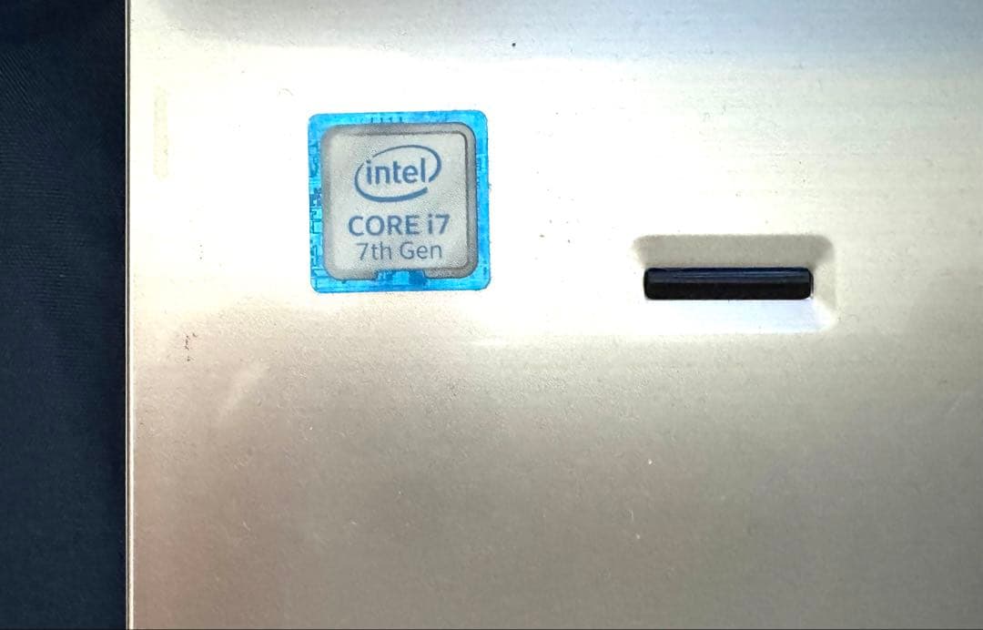 Core i7搭載 dynabook T75/EGS ゴールド 1TB/8GB