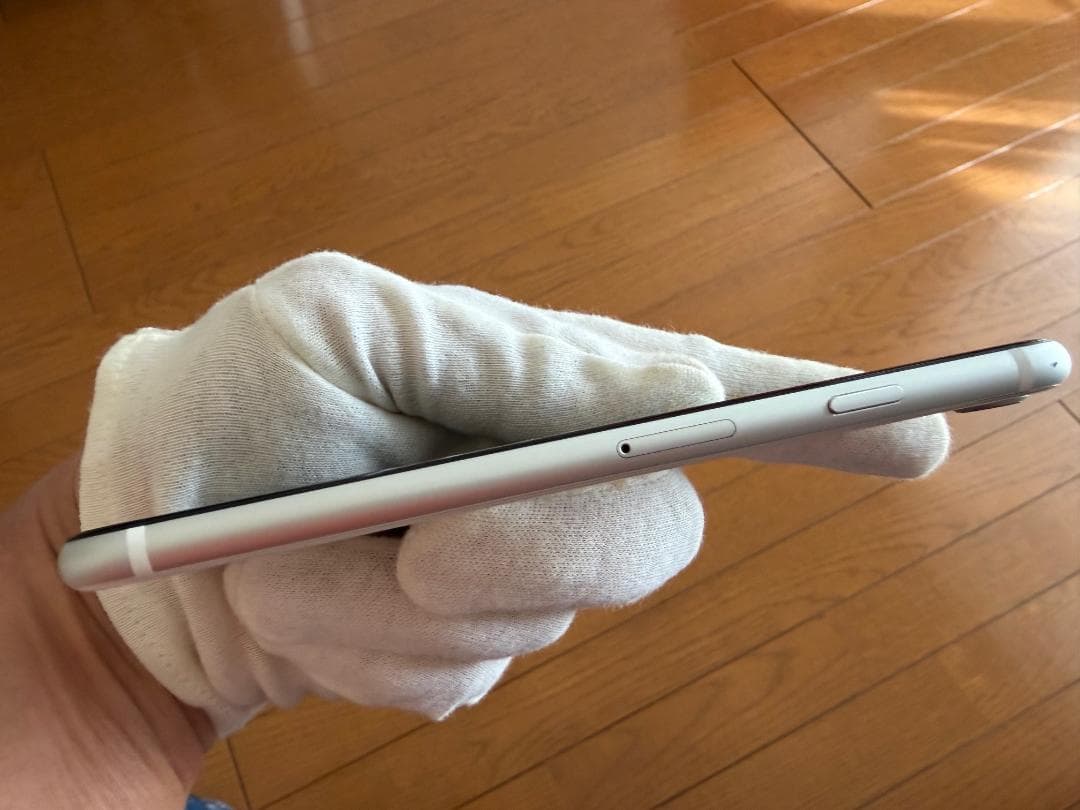 iPhone SE（第2世代）☆64GB☆SIMフリー☆ホワイト☆美品