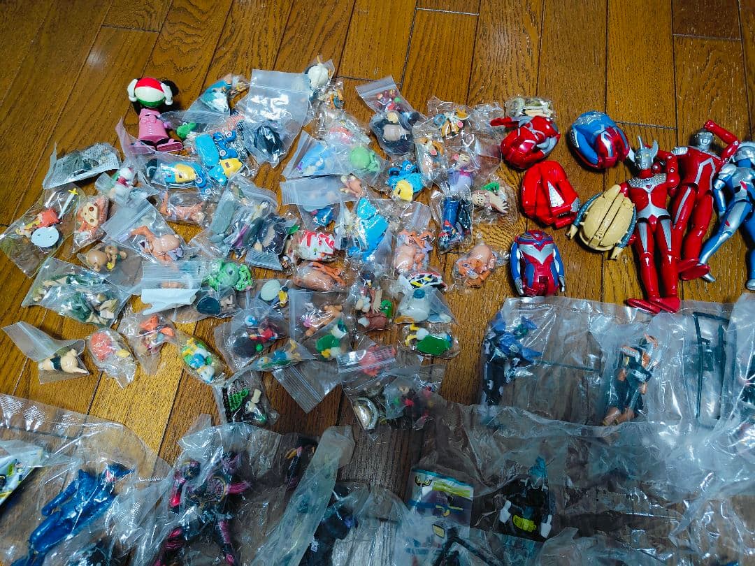 ウルトラマン 怪獣 ソフビ ガン消し 仮面ライダー フィギュア レトロ 大量