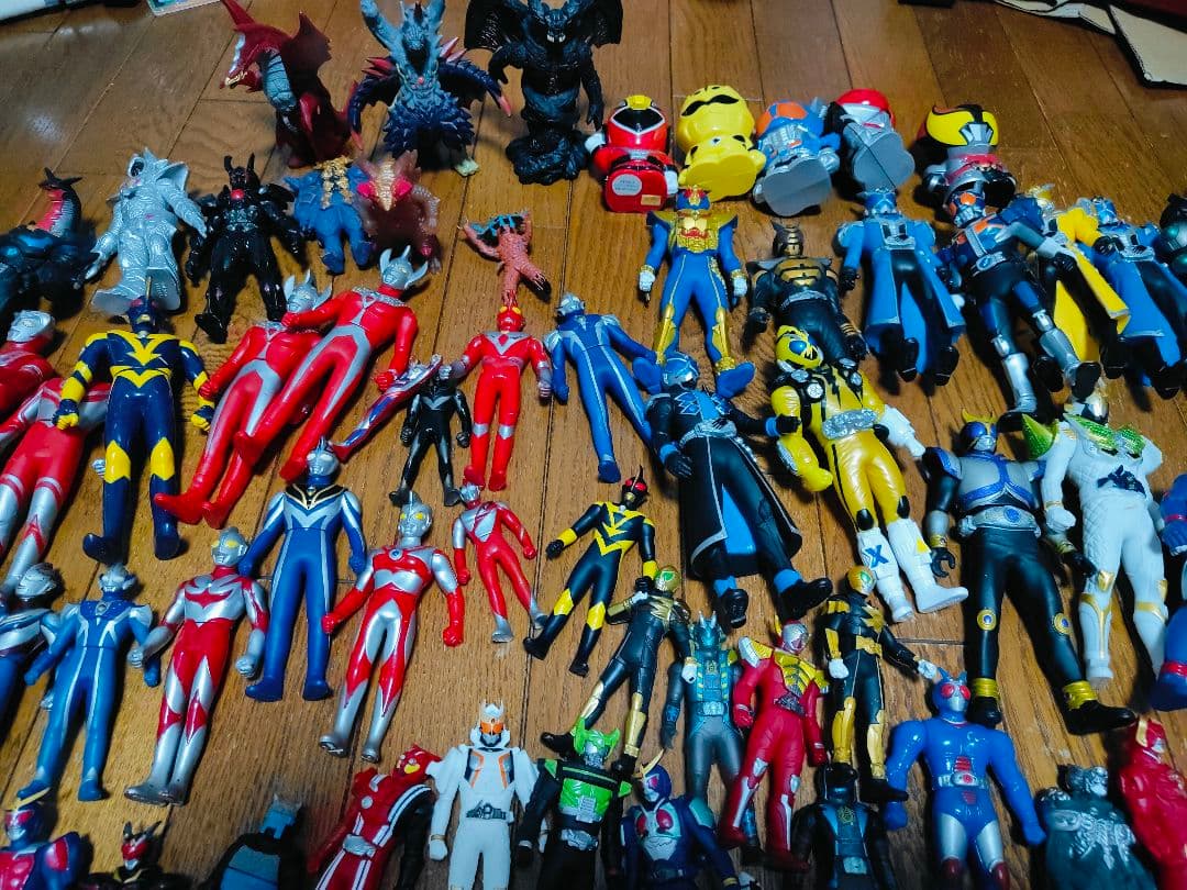 ウルトラマン 怪獣 ソフビ ガン消し 仮面ライダー フィギュア レトロ 大量