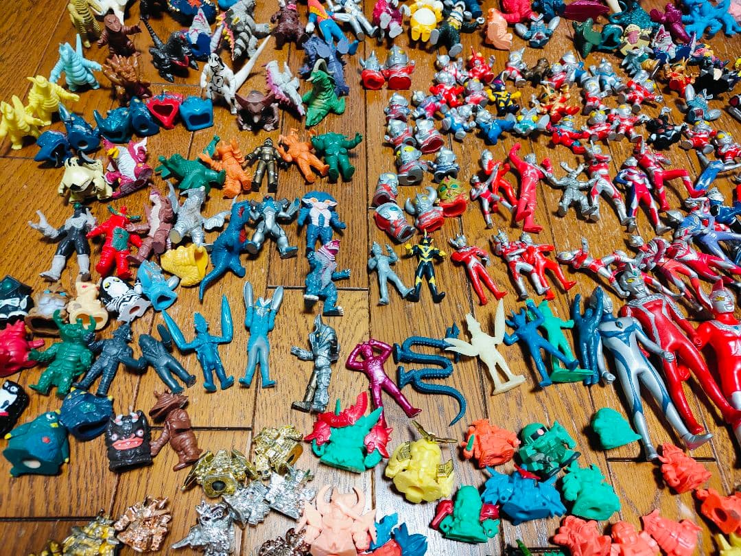 ウルトラマン 怪獣 ソフビ ガン消し 仮面ライダー フィギュア レトロ 大量