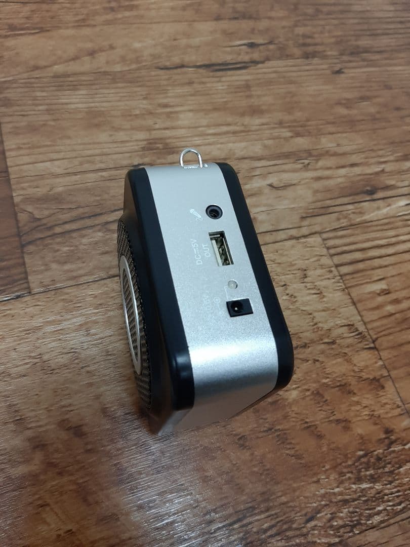 美品サンワ　ワイヤレスポータブル拡声器400-SP048