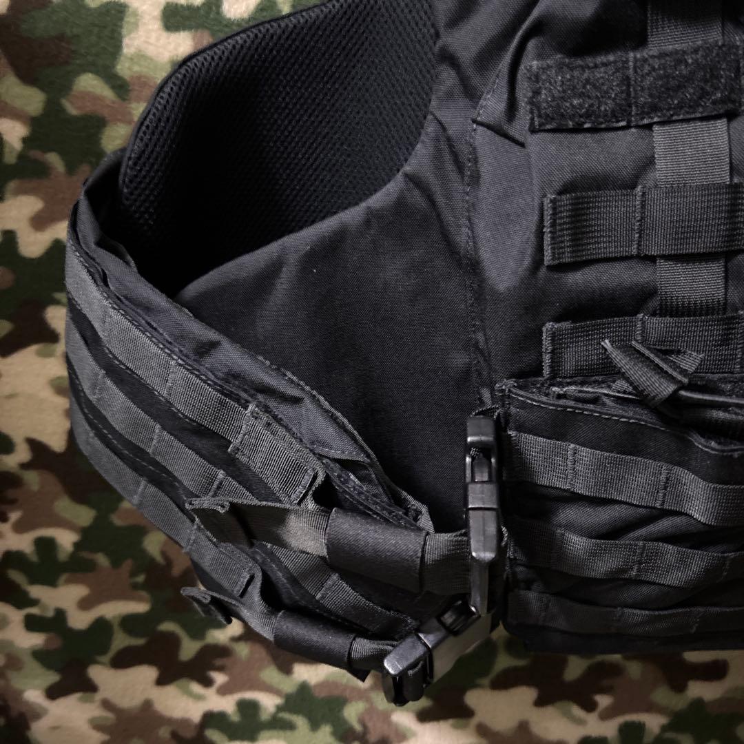 美品　米軍放出品　T3 GEAR キャリアプレート　ブラック　送料無料