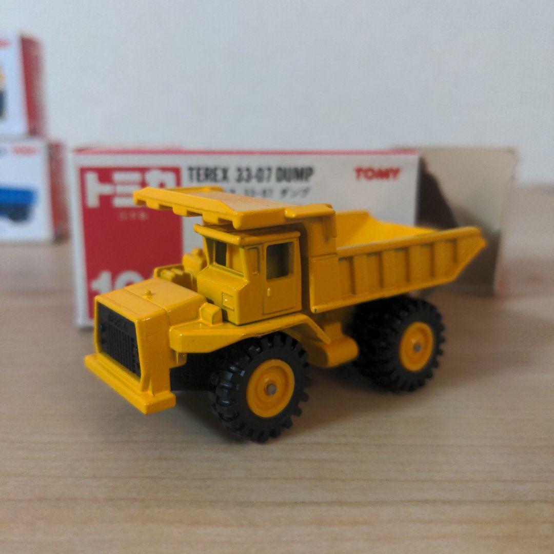 日本製トミカ　道路清掃車　ドルフィンダンプ　テレックスダンプ