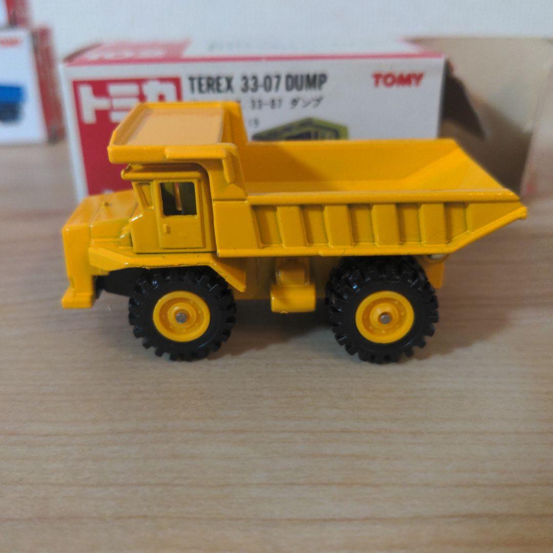 日本製トミカ　道路清掃車　ドルフィンダンプ　テレックスダンプ