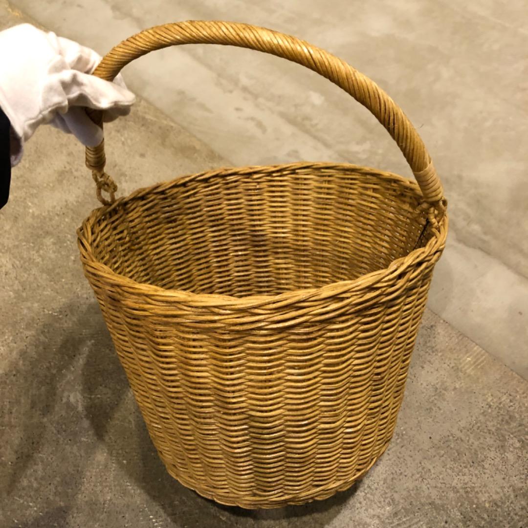 ラタンバスケット　カゴ　アンティーク　ラタンカゴ　収納　北欧風　古道具　蚤の市