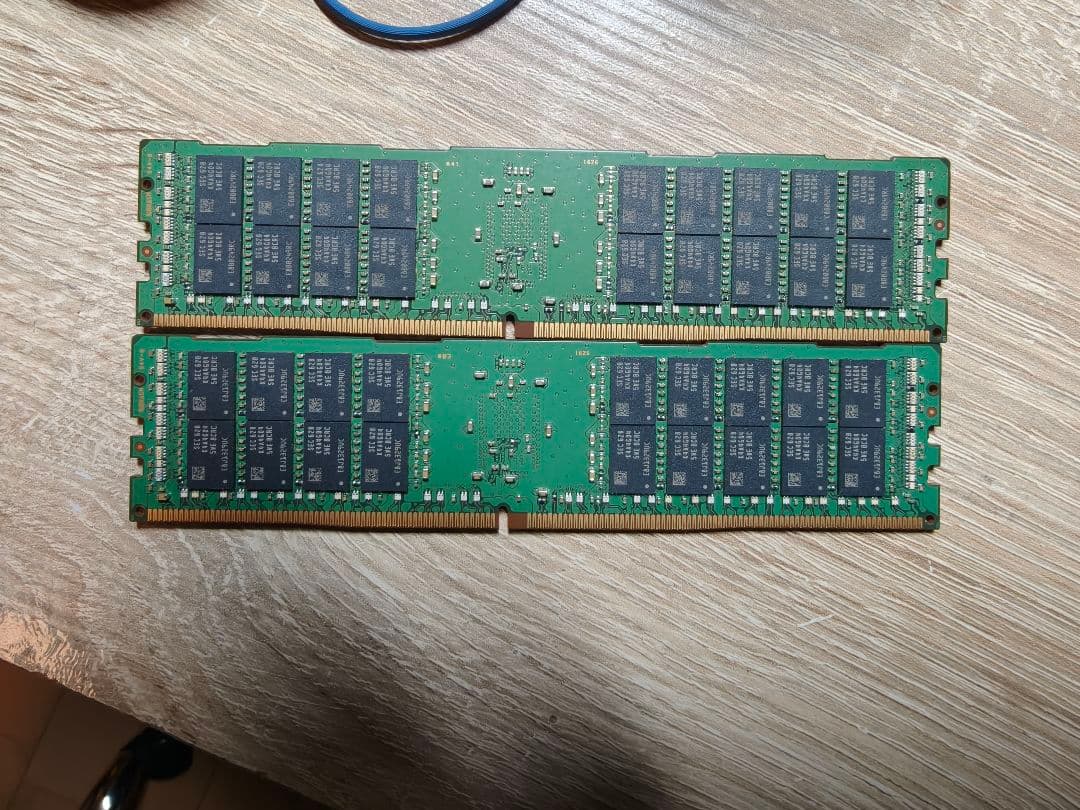 メモリー SAMSUNG 32GB(16GBx2)DDR4-2400MHz ECC