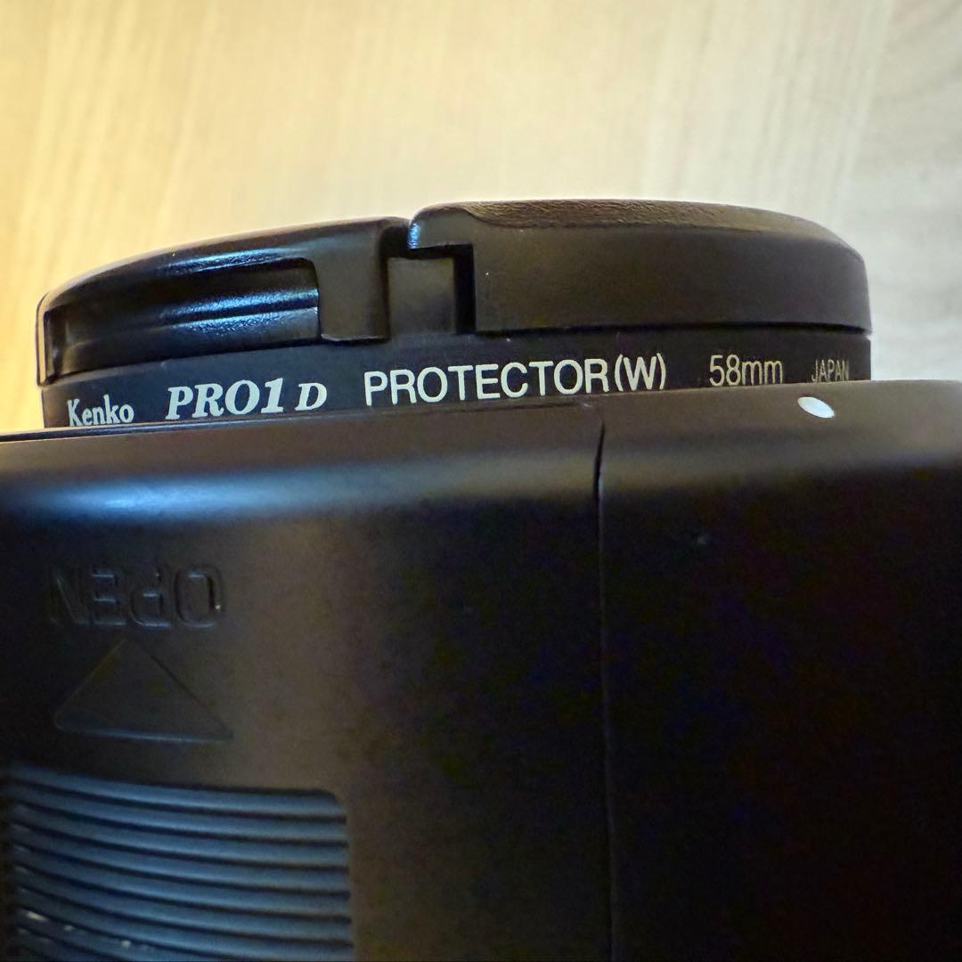 一眼レフカメラ PENTAX K-r ダブルズームキット レッド