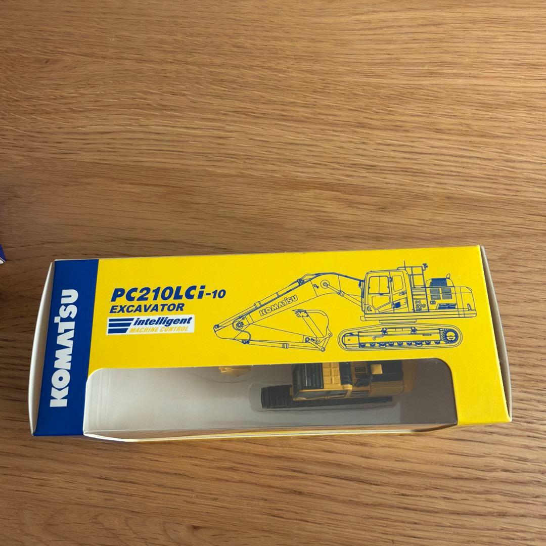 KOMATSU コマツ 株主優待 PC210LCi-10 D61PXi-23