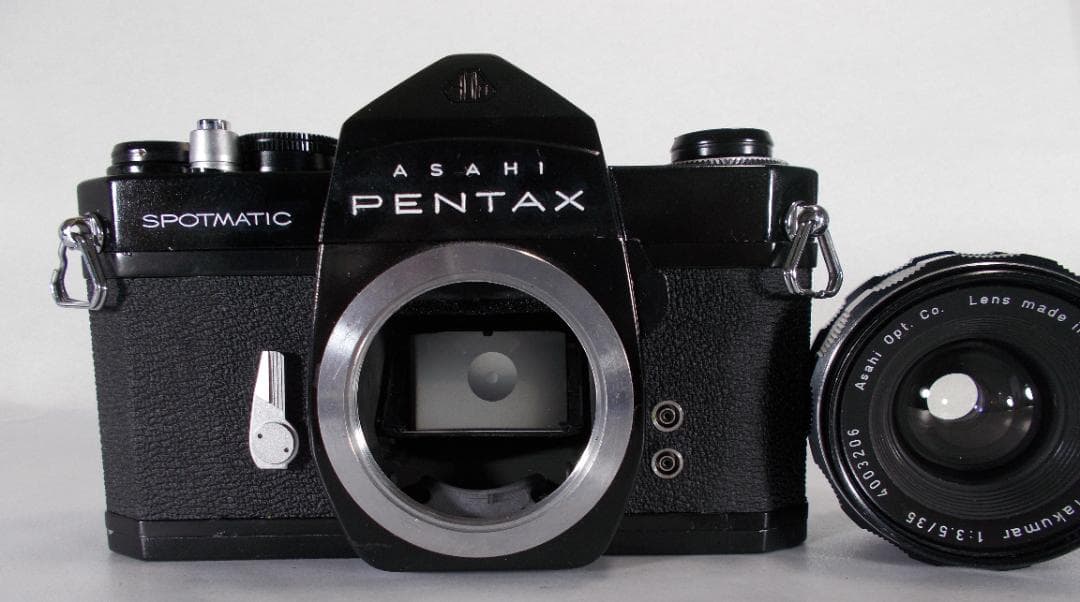フィルムカメラ 整備済 完動品　Pentax SP　+ 広角レンズ　R142