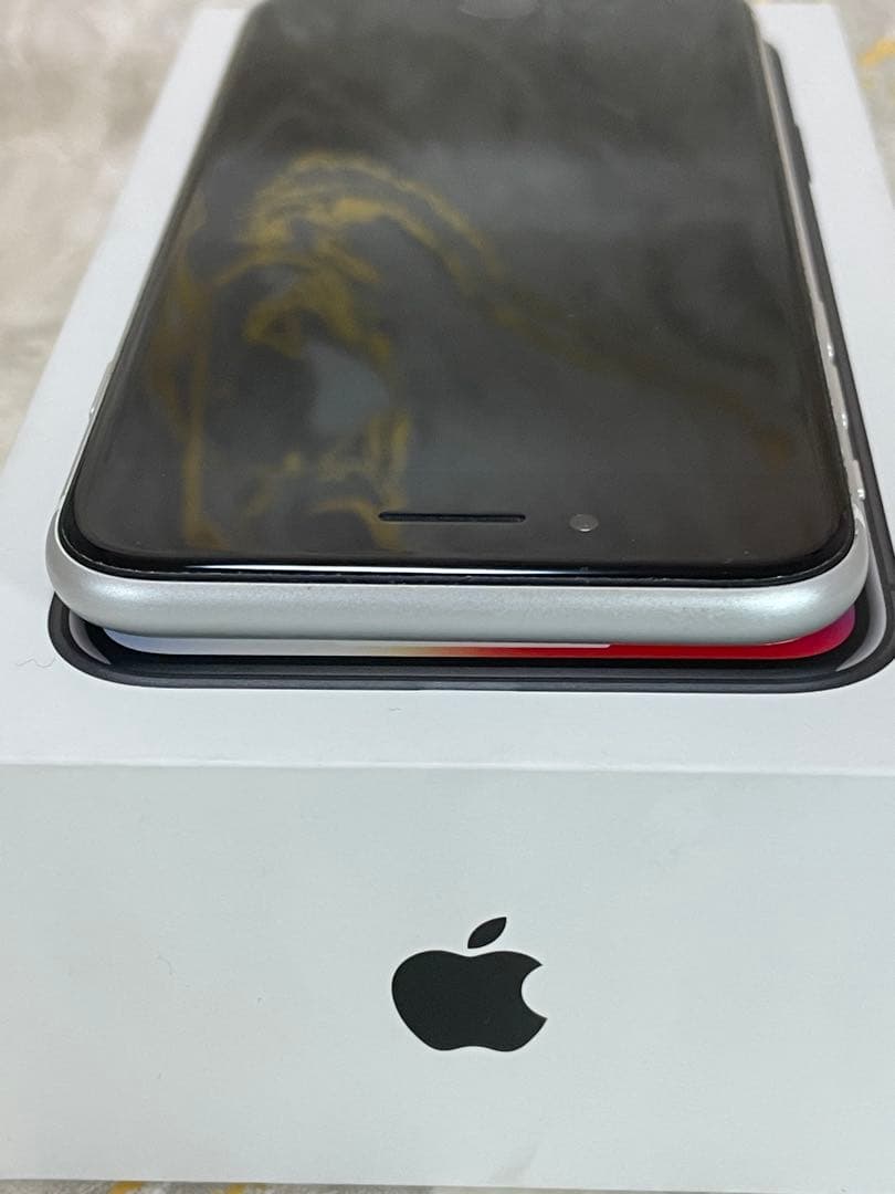 【美品】iPhoneSE2 64GB