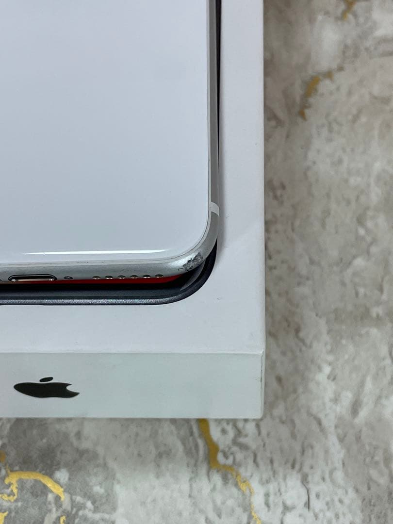 【美品】iPhoneSE2 64GB