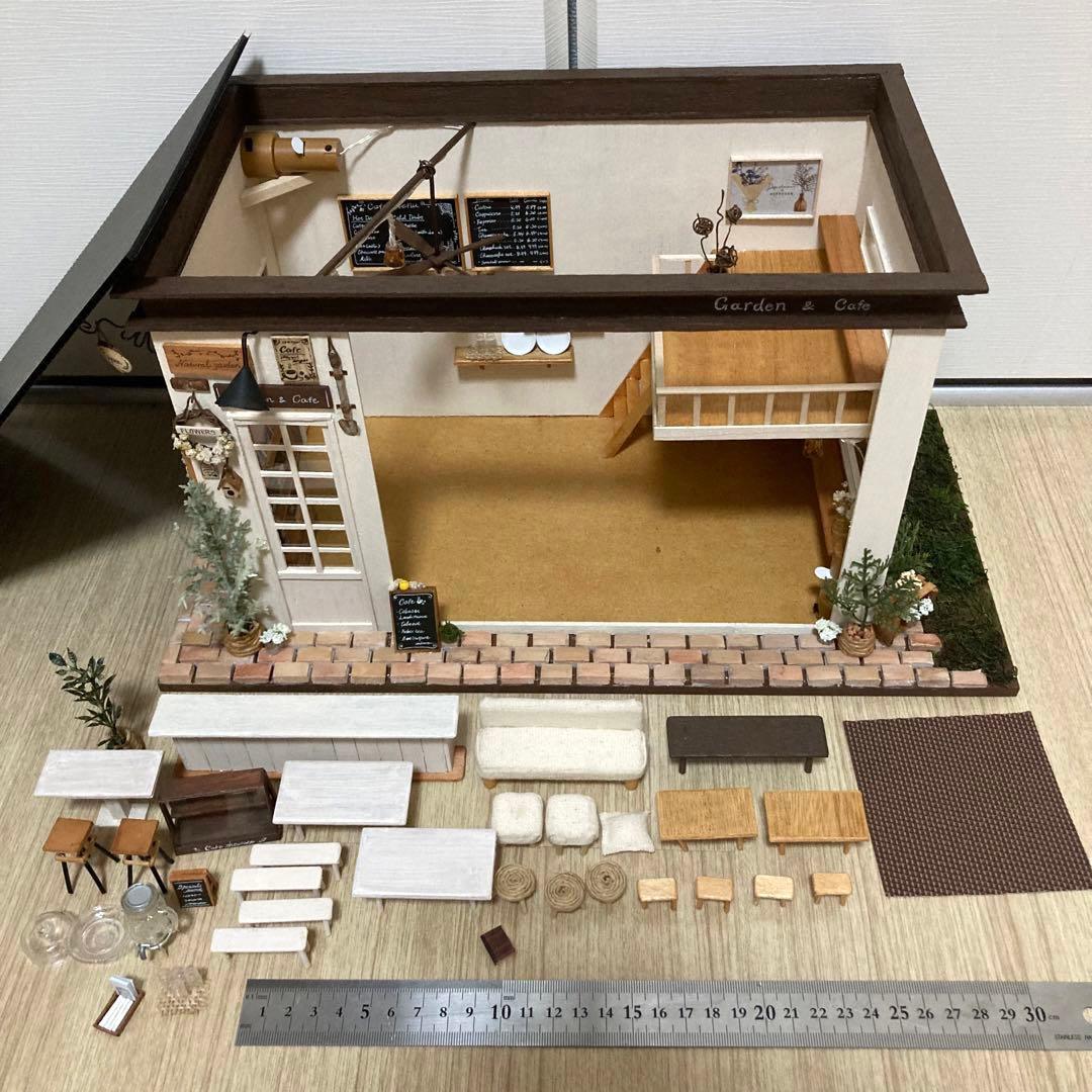 ミニチュア 2階席のあるカフェ ドールハウス