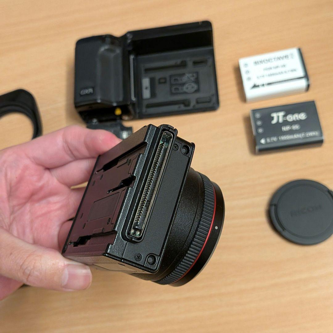 RICOH GXR ボディ + A12 28mm APS-Cレンズセット