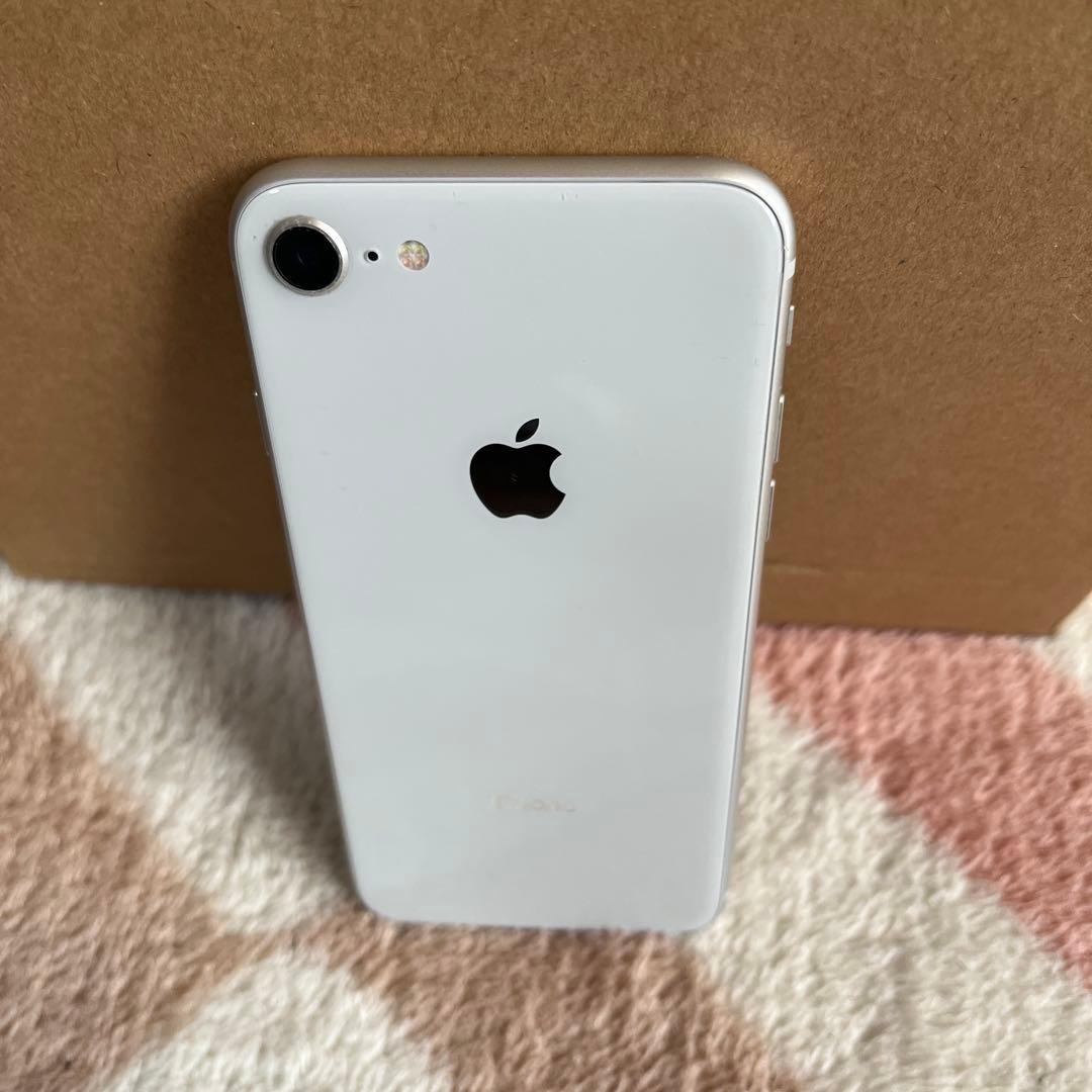 Apple iPhone 8 ホワイト 本体のみ