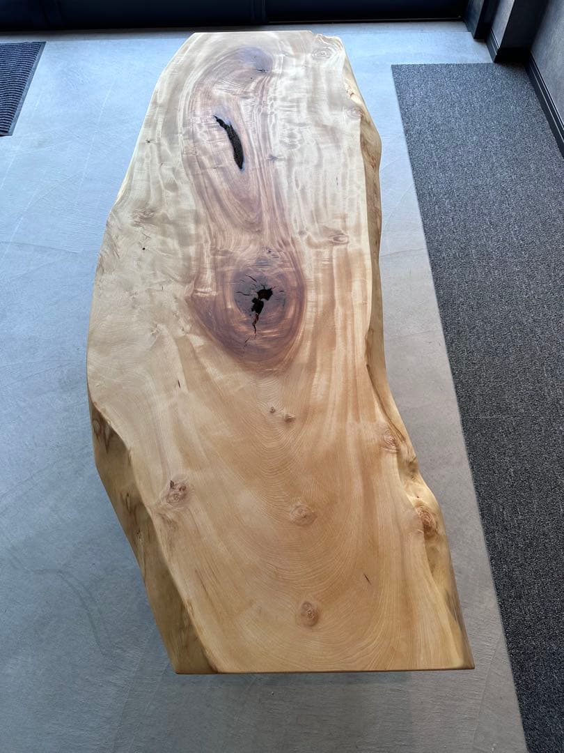 栃（トチ）　一枚板　テーブル　ベンチ　黒皮鉄脚　アイアン脚