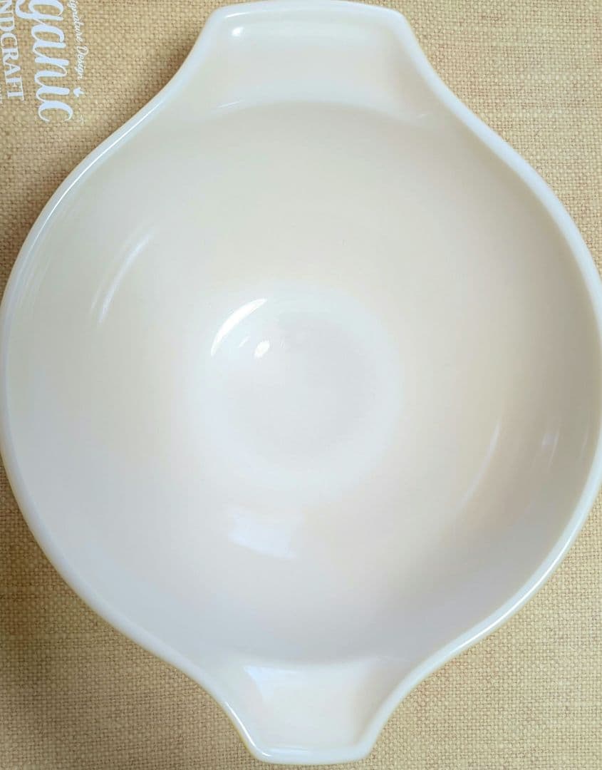 Pyrex ミキシングボウル　デイジー　３個セット。