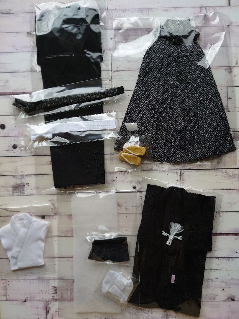 六分の一男子図鑑ナイン　アウトフィット①