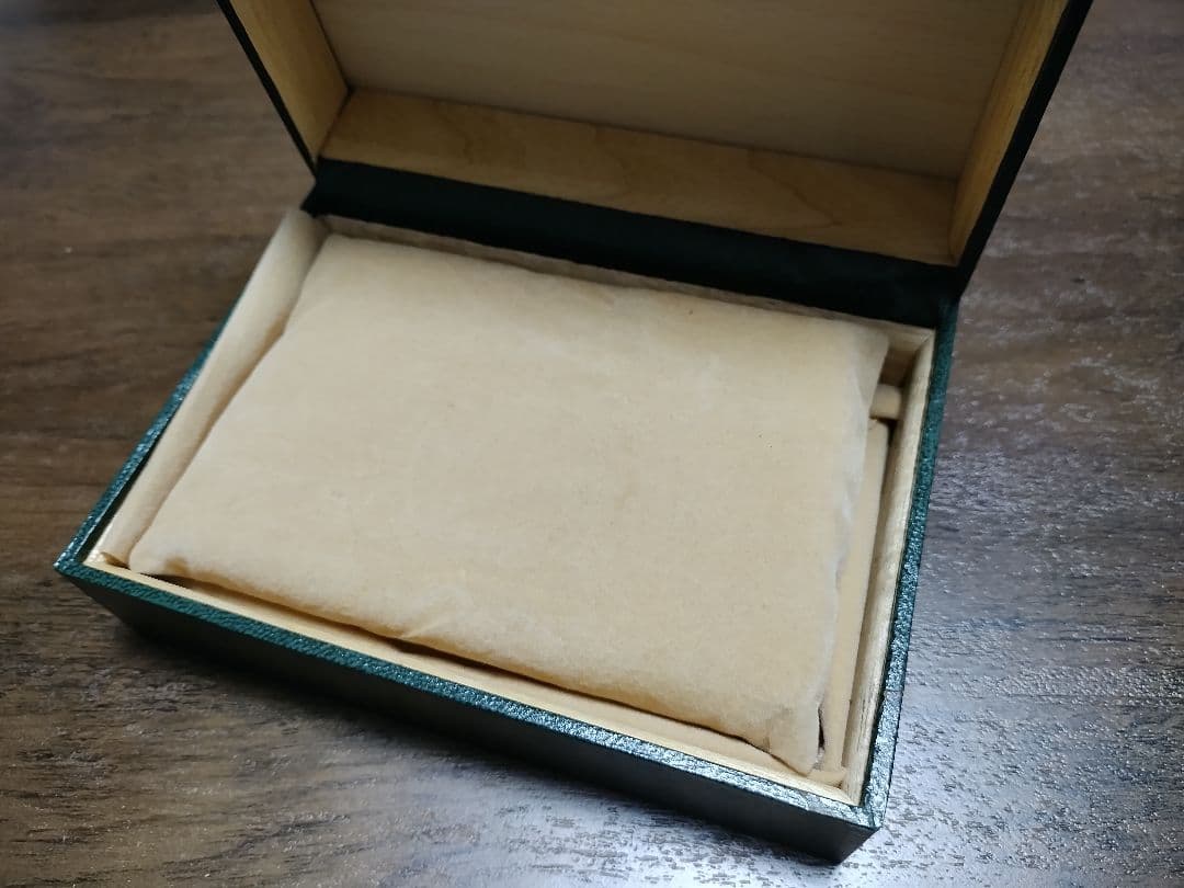 腕時計　木箱　高級　ヴィンテージ