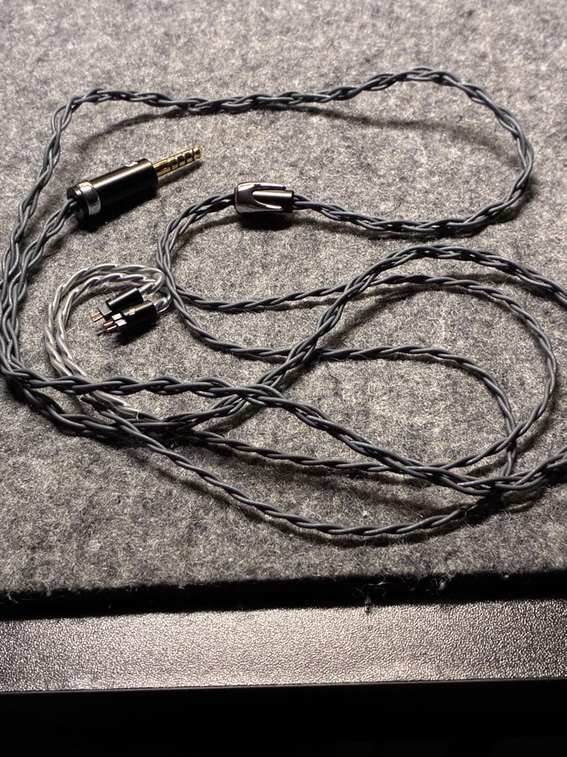 LETSHUOER EMBER リケーブル可能イヤホン