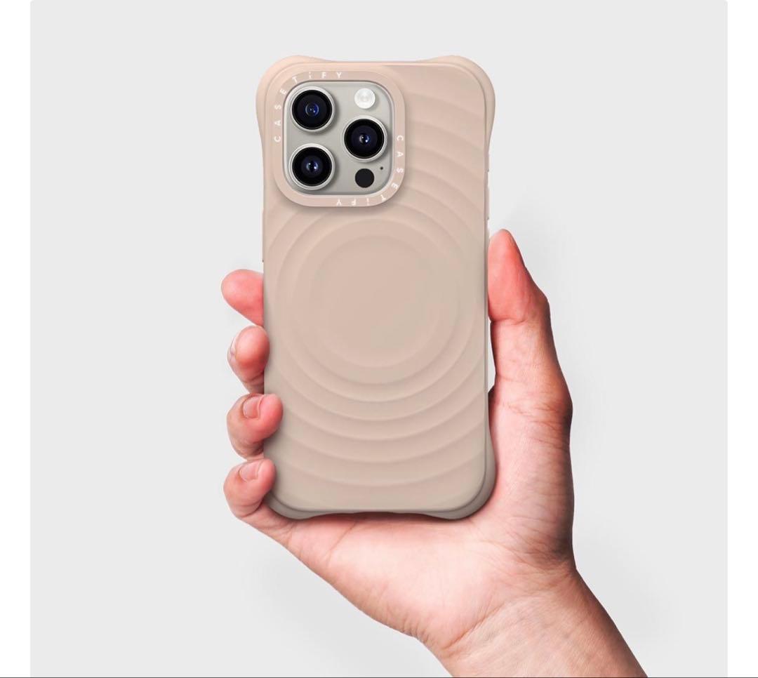 CASETiFY iPhone16proウェーブシリコン保護ケース オーツ麦