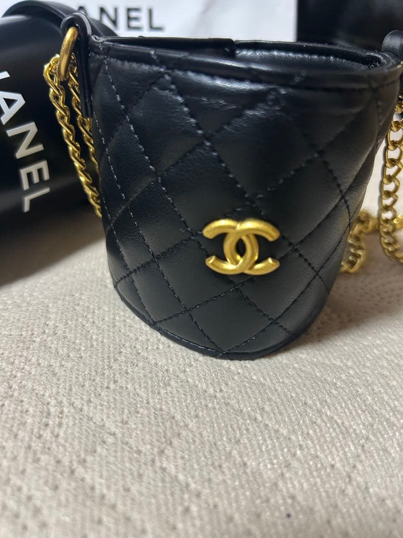 CHANEL マイボトル&チェーン付きホルダー ノベルティ