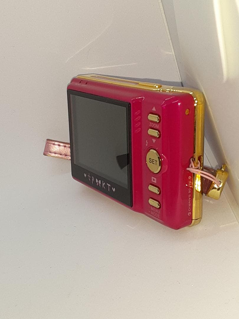 【希少品】ハローキティ　5.0MEGA PIXEL CAMERA 単４電池駆動