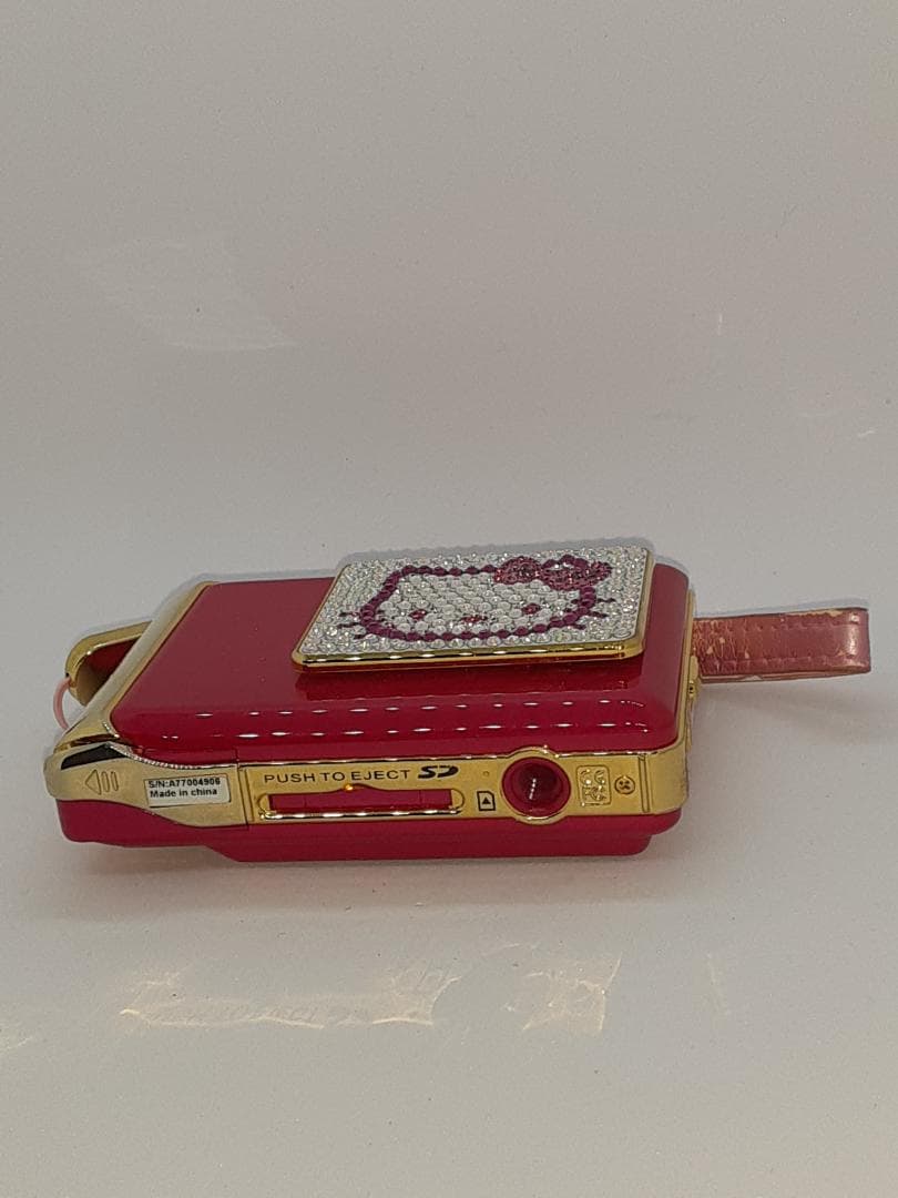 【希少品】ハローキティ　5.0MEGA PIXEL CAMERA 単４電池駆動