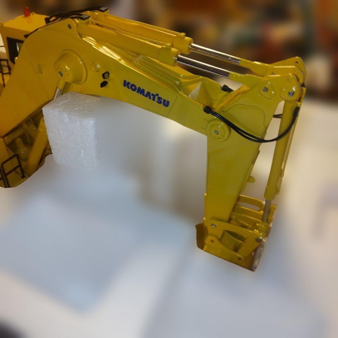 コマツ建機　PC2000-8 BACKHOE 1/50