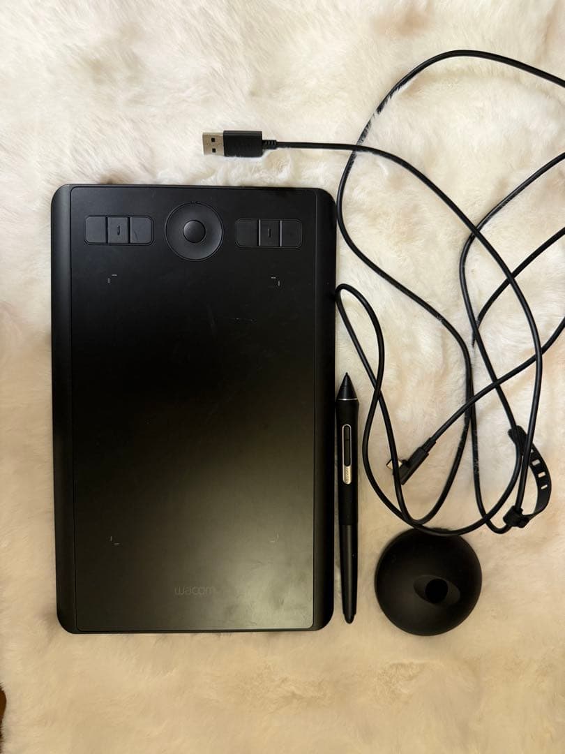 ペンタブレット Wacom Intuos Pro Sサイズ PTH460K1D