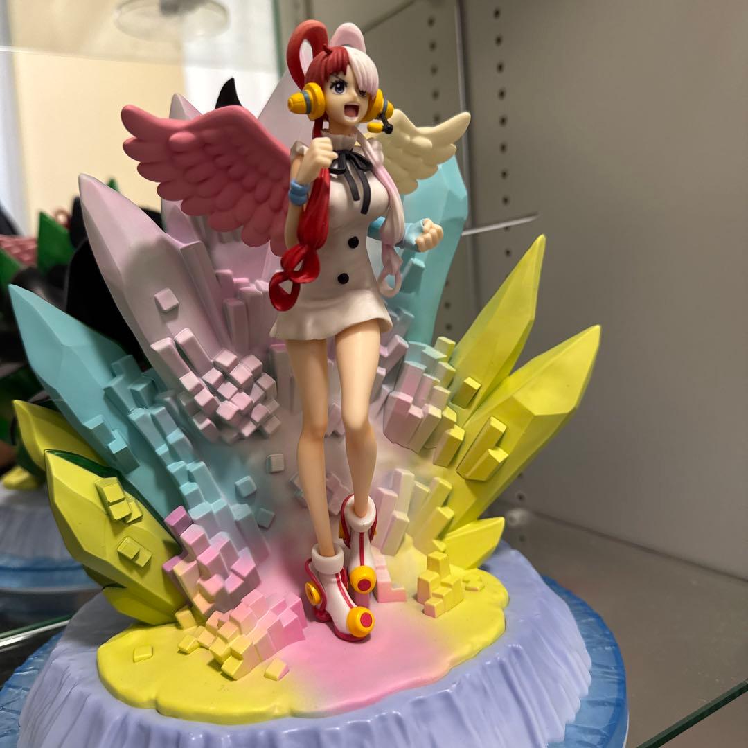 ワンピース　ウタ　シャンクス　フィギュアーツZERO