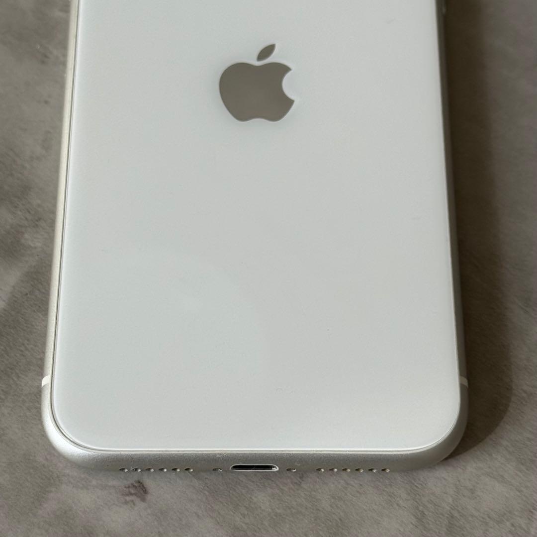 Apple iPhone 11 ホワイト 本体 ジャンク品 SIMフリー