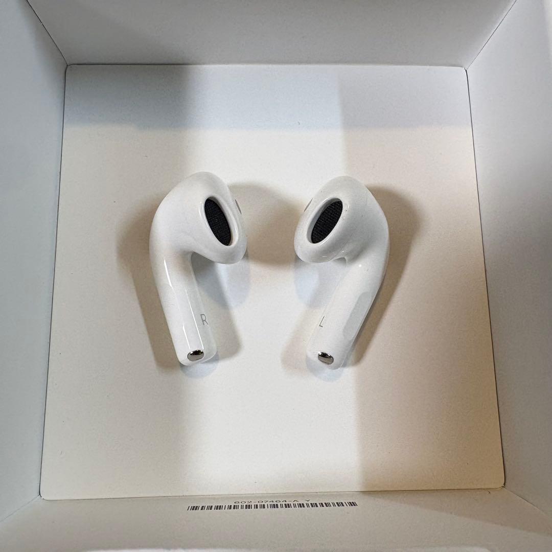 Apple AirPods 4 本体　元箱・ケース・説明書付き