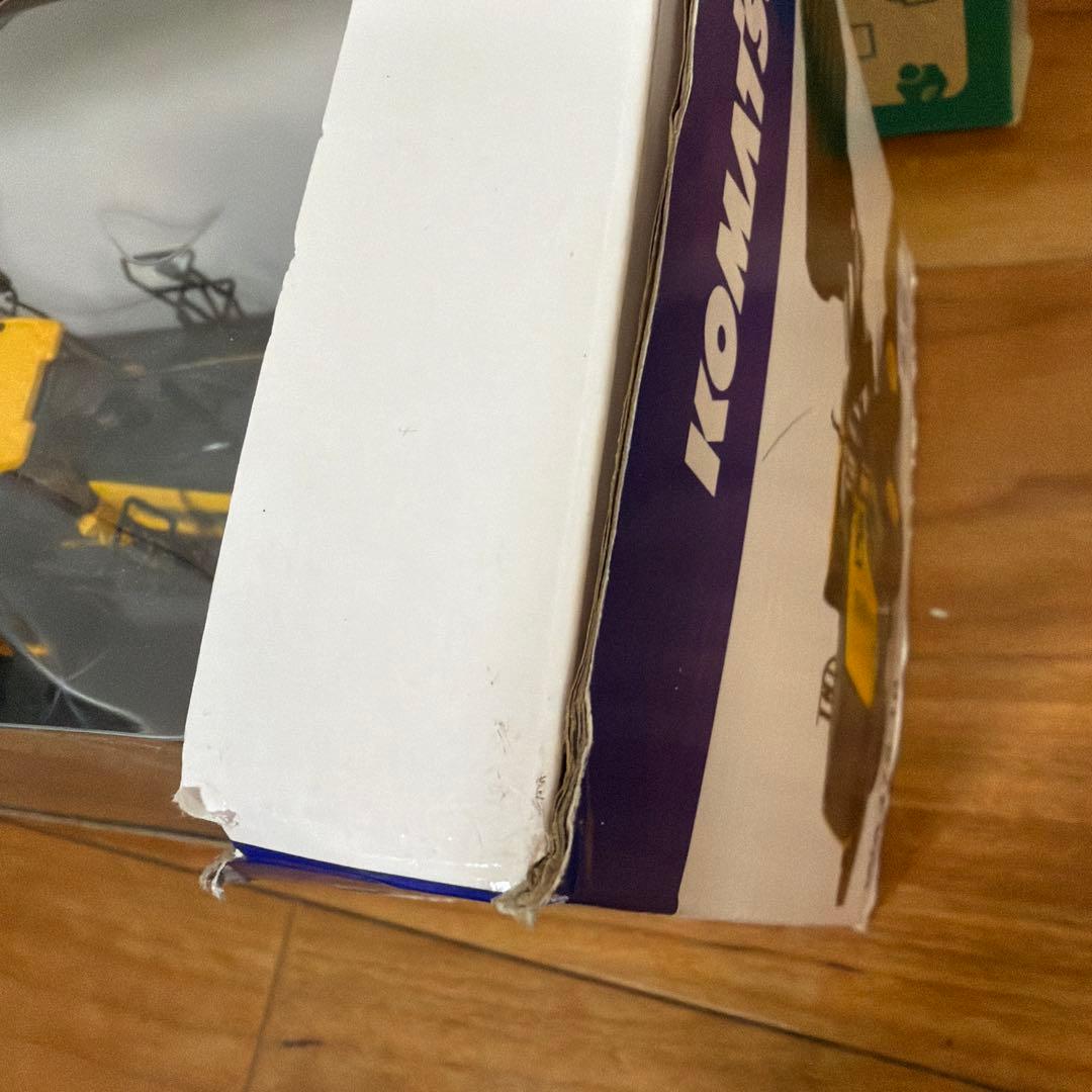 KOMATSU】コマツ　ホイルローダーWA475-10