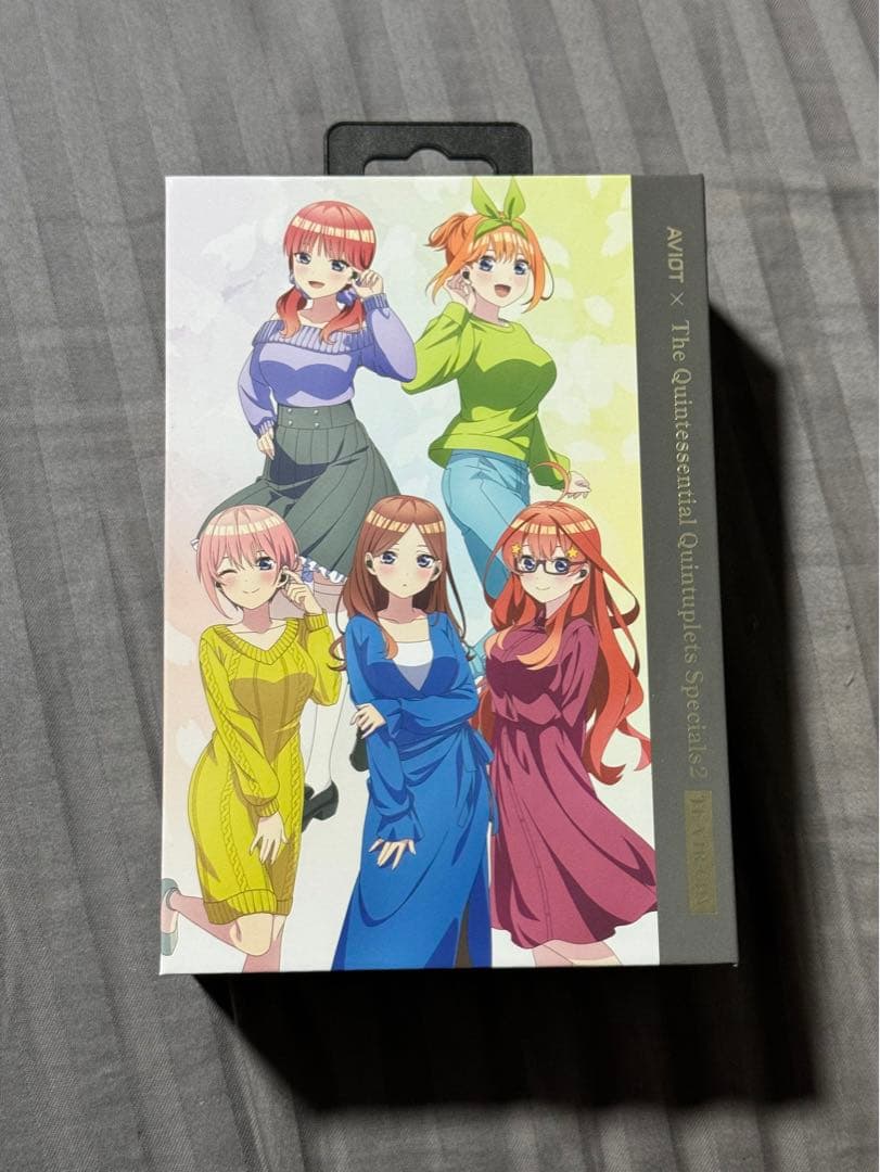 五等分の花嫁　ワイヤレスイヤホン　化粧箱・取扱説明書・充電ケーブル有　カード無