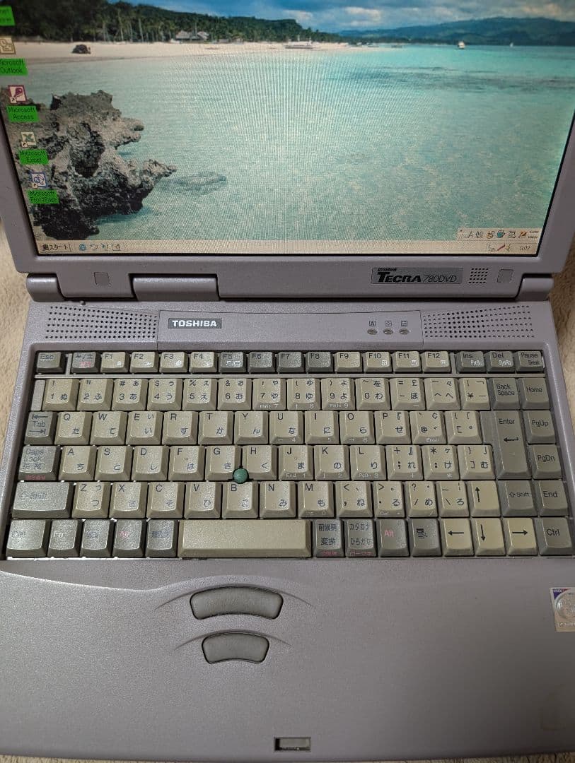 Toshiba Tecra 780DVD Windows 2000ノートPC