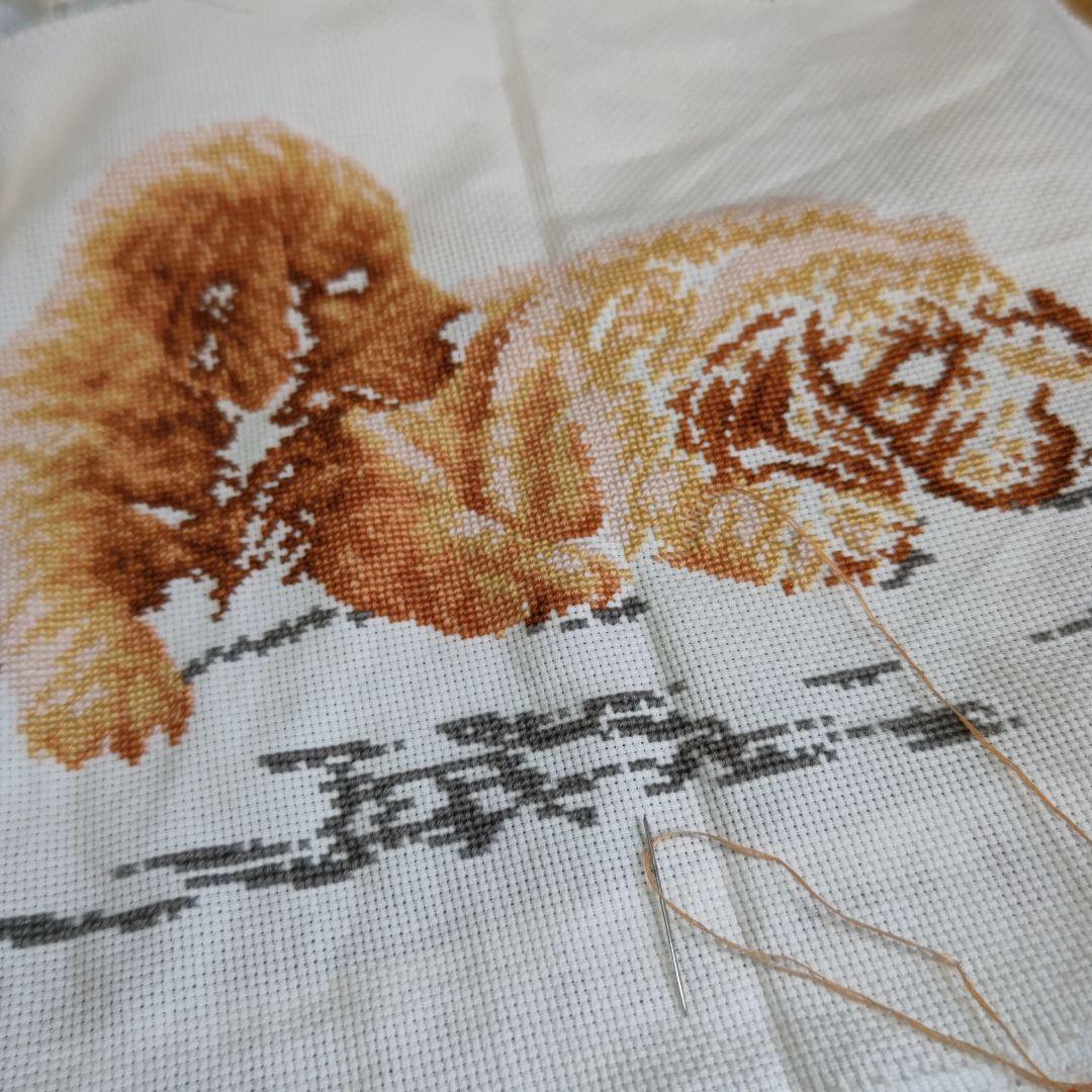 ゴールデンレトリバー刺繍 ハンドメイド 額装済 名入れ等可能 刺繍フレーム