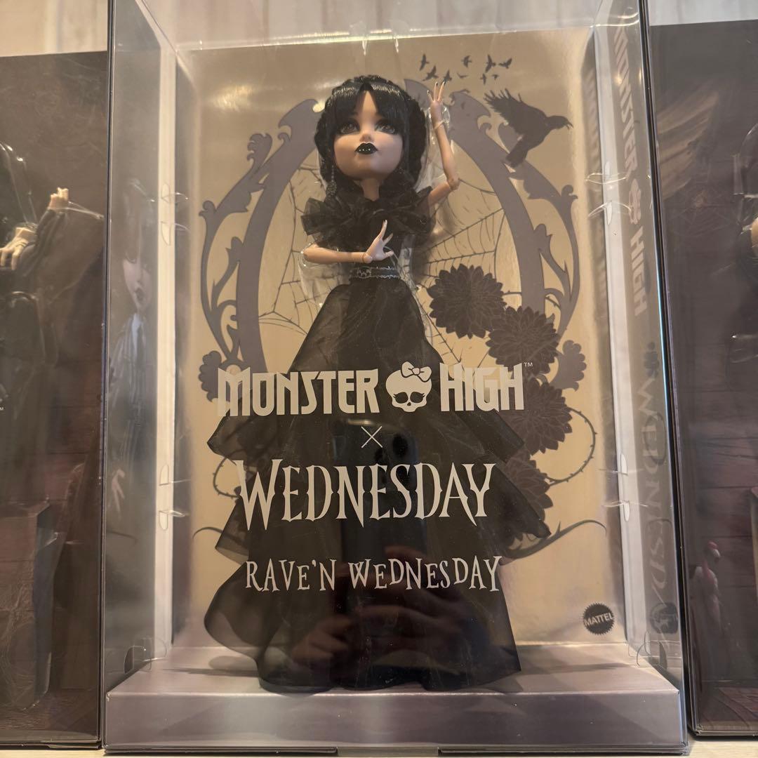Wednesday ウェンズデー モンスターハイ リビングデッドドールズ