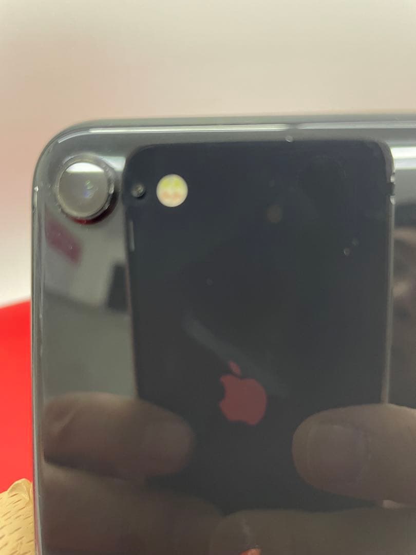 T*p様 iPhoneSE2 黒　128GB バッテリー交換済み、液晶交換済み