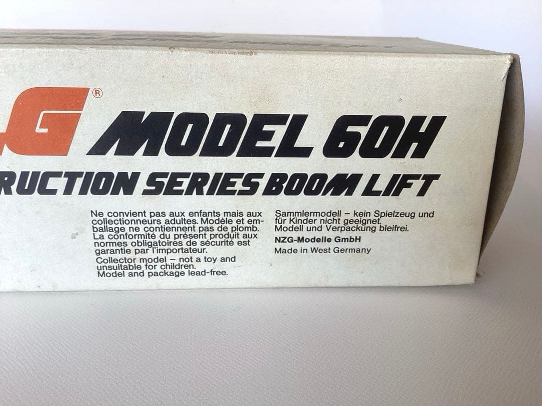 NZGミニカー　高所作業車JLG Model 60H 1/50