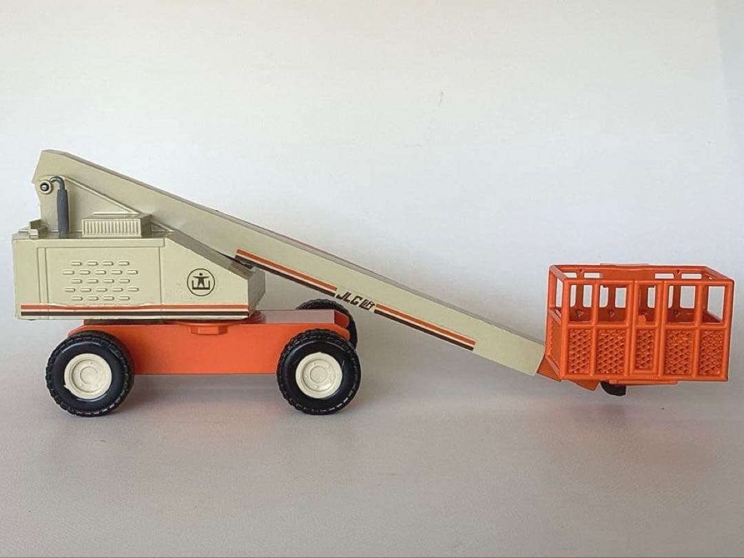 NZGミニカー　高所作業車JLG Model 60H 1/50