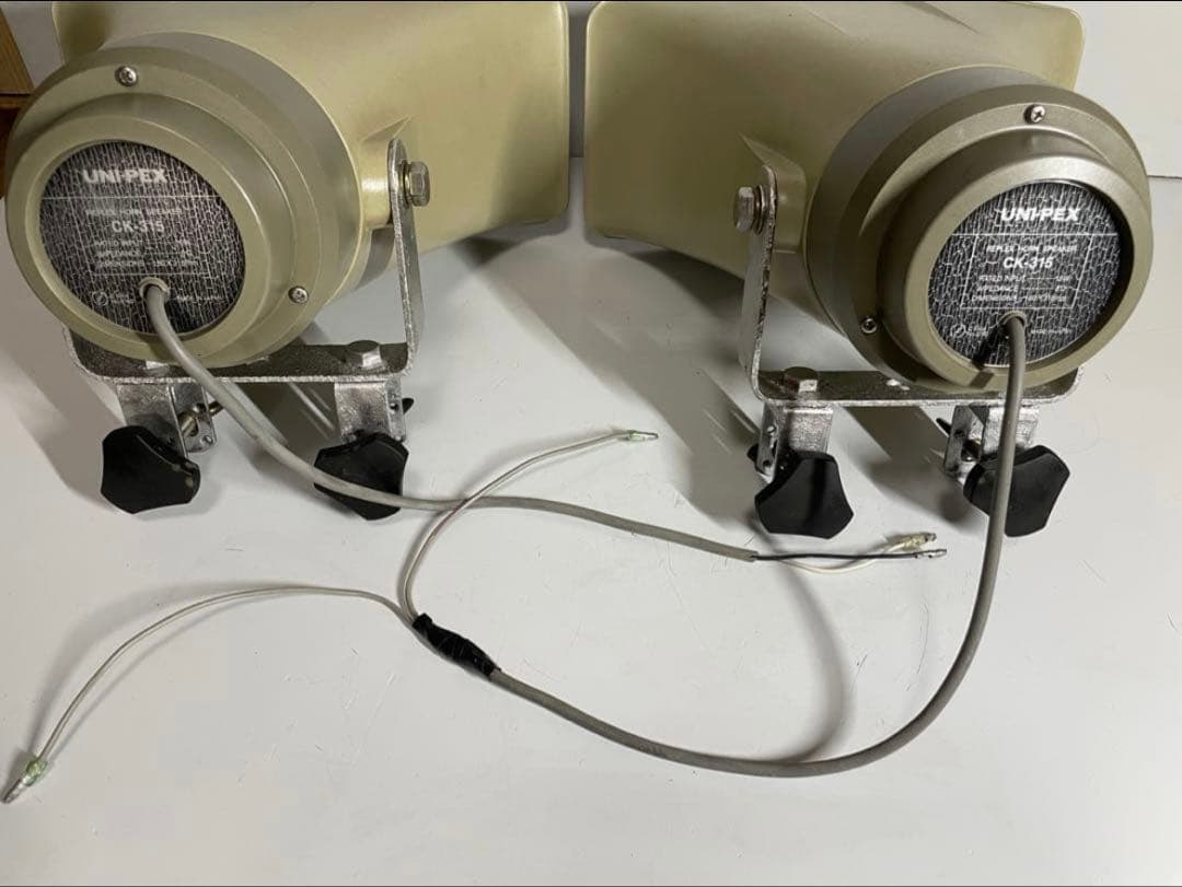 UNI-PEX カセットカーアンプとスピーカーセット動作確認済み