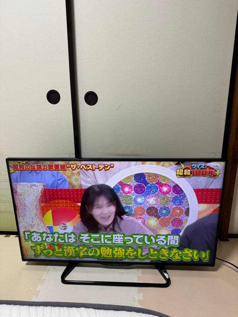 シャープSHARP 40V型液晶テレビ　LC-40W35ホワイト　2017年製
