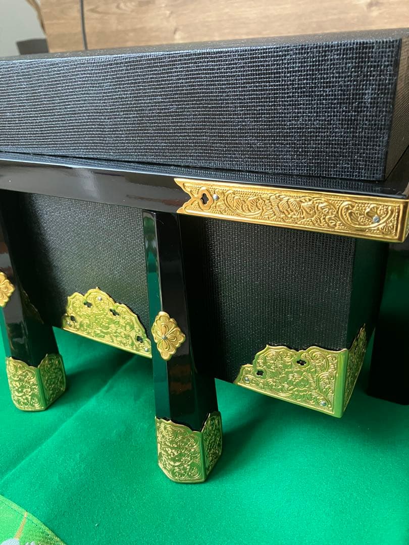 五月人形　兜　台座付き