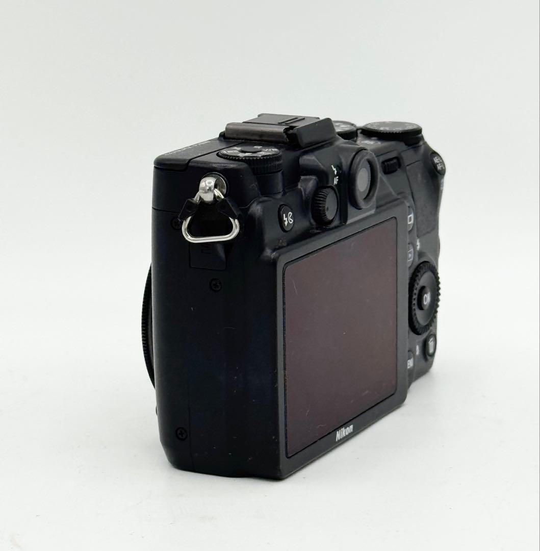 Nikon COOLPIX P7000 コンパクトデジタルカメラ