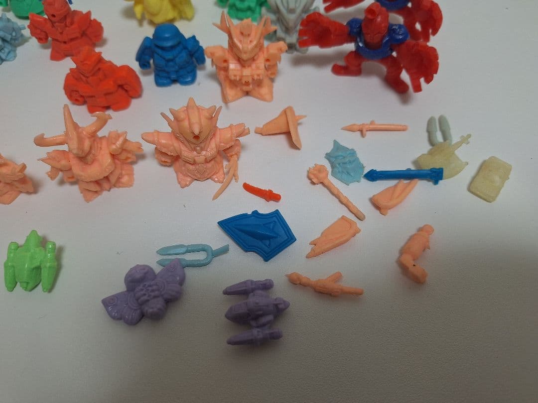 スーパーヒーロー風フィギュアセット 約30個