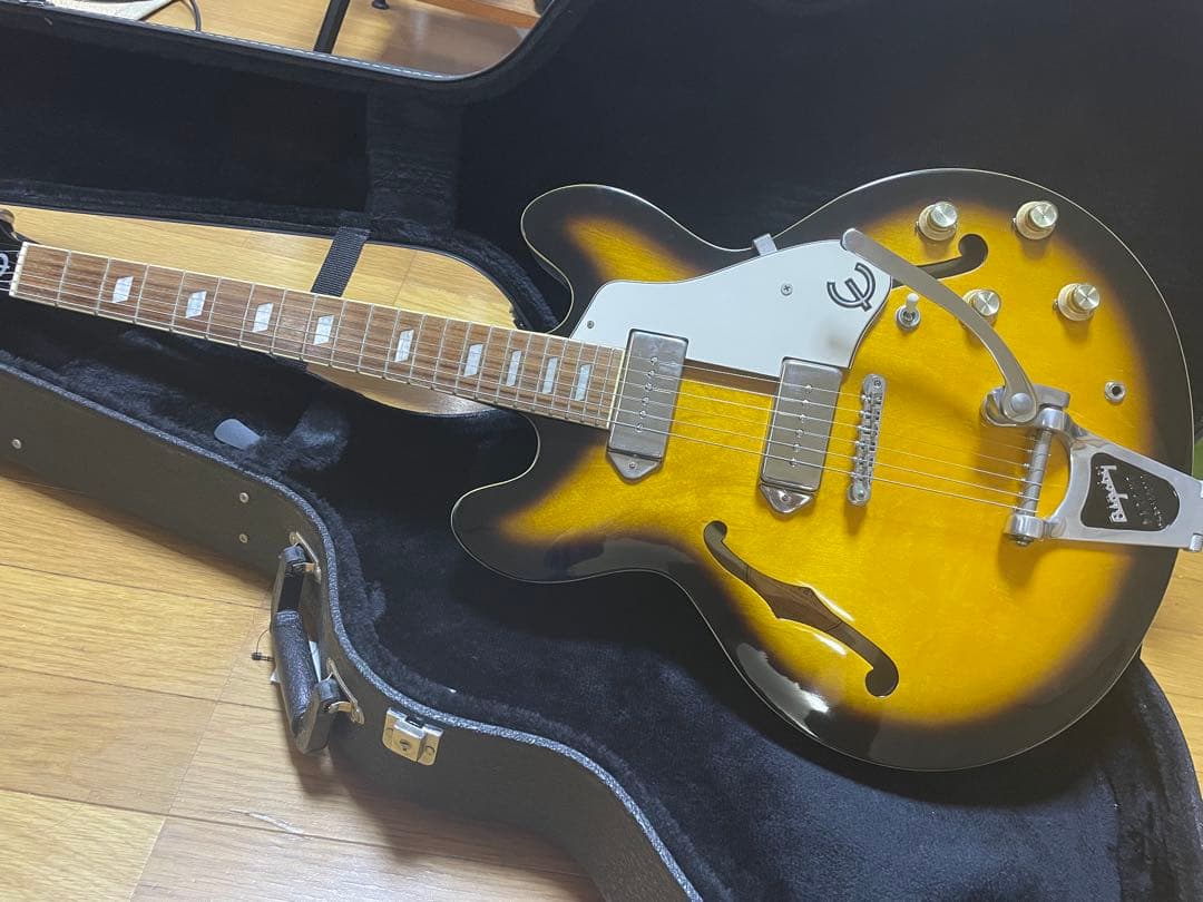 ふゆワタル純正ハードケース付き！Epiphone casinoカジノ