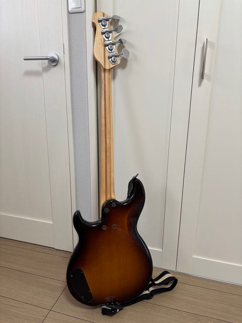 Yamaha エレキベース BB424