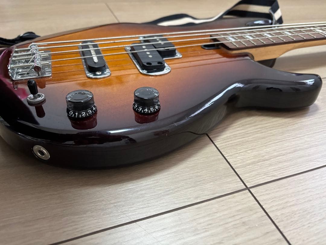 Yamaha エレキベース BB424